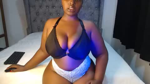 Snapshot of sexychocco_ chatting on 10/21/25, 04:24 sexychocco online show from 10/21/25, 04:24