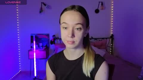 Sophia online show from 10/31/25, 08:04