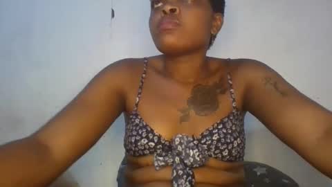 Snapshot of sexydee101436 chatting on 02/14/26, 01:13 sexydee101436 online show from 02/14/26, 01:13