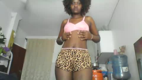 Snapshot of sexydotty382074 chatting on 06/22/26, 02:57 sexydotty382074 online show from 06/22/26, 02:57