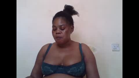 Snapshot of sexydove2 chatting on 01/29/25, 07:46 EMILY online show from 01/29/25, 07:46
