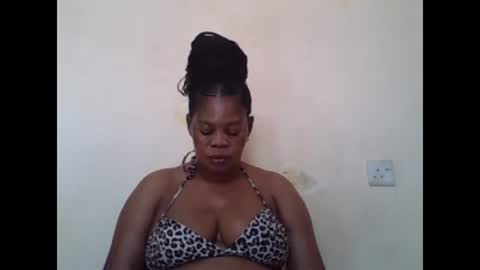 Snapshot of sexydove2 chatting on 02/08/25, 07:15 EMILY online show from 02/08/25, 07:15