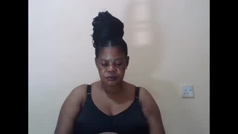 Snapshot of sexydove2 chatting on 02/12/25, 03:07 EMILY online show from 02/12/25, 03:07
