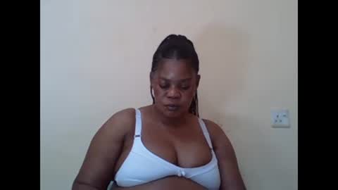 Snapshot of sexydove2 chatting on 02/12/25, 03:16 EMILY online show from 02/12/25, 03:16