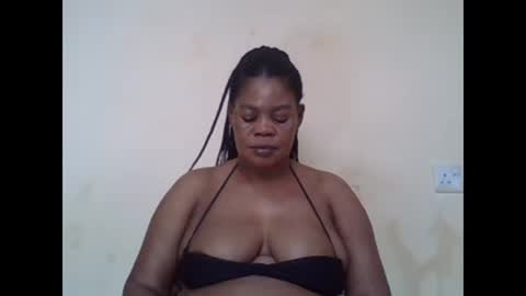 Snapshot of sexydove2 chatting on 02/19/25, 06:44 EMILY online show from 02/19/25, 06:44