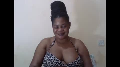 Snapshot of sexydove2 chatting on 02/24/25, 03:23 EMILY online show from 02/24/25, 03:23