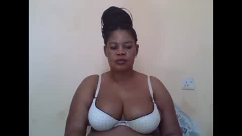 Snapshot of sexydove2 chatting on 02/26/25, 07:20 EMILY online show from 02/26/25, 07:20