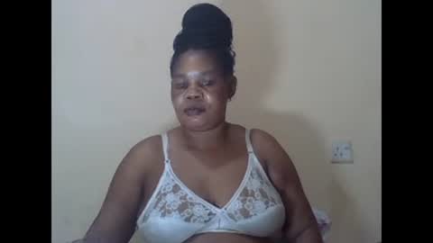Snapshot of sexydove2 chatting on 03/02/25, 01:36 EMILY online show from 03/02/25, 01:36