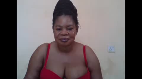 Snapshot of sexydove2 chatting on 03/04/25, 07:30 EMILY online show from 03/04/25, 07:30