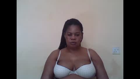 Snapshot of sexydove2 chatting on 03/12/25, 12:26 EMILY online show from 03/12/25, 12:26