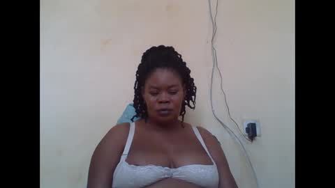 Snapshot of sexydove2 chatting on 09/12/25, 07:08 EMILY online show from 09/12/25, 07:08