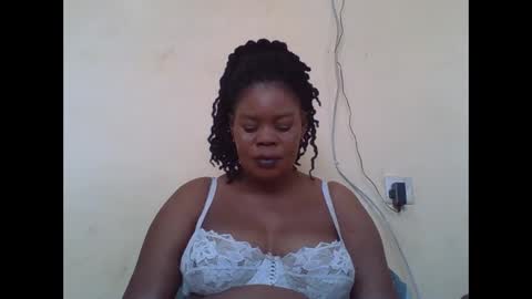 Snapshot of sexydove2 chatting on 09/13/25, 07:19 EMILY online show from 09/13/25, 07:19