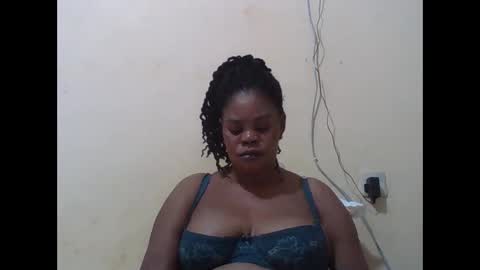 Snapshot of sexydove2 chatting on 09/20/25, 03:07 EMILY online show from 09/20/25, 03:07