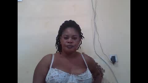 Snapshot of sexydove2 chatting on 09/21/25, 03:52 EMILY online show from 09/21/25, 03:52