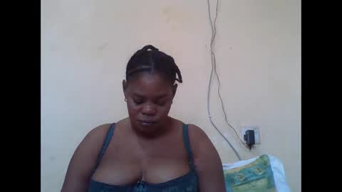 Snapshot of sexydove2 chatting on 09/25/25, 04:05 EMILY online show from 09/25/25, 04:05