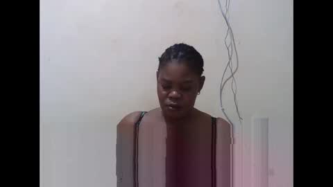 Snapshot of sexydove2 chatting on 10/01/25, 02:39 EMILY online show from 10/01/25, 02:39