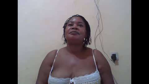 Snapshot of sexydove2 chatting on 10/08/25, 03:48 EMILY online show from 10/08/25, 03:48