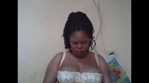 Snapshot of sexydove2 chatting on 04/20/26, 06:16 EMILY online show from 04/20/26, 06:16