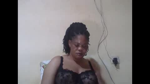 Snapshot of sexydove2 chatting on 04/23/26, 04:03 EMILY online show from 04/23/26, 04:03
