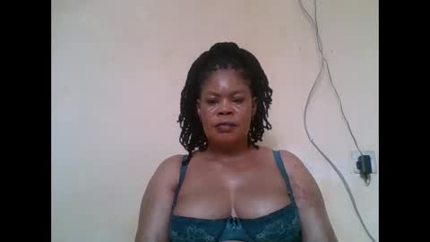 Snapshot of sexydove2 chatting on 05/12/26, 06:54 EMILY online show from 05/12/26, 06:54