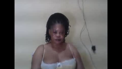 Snapshot of sexydove2 chatting on 05/14/26, 02:29 EMILY online show from 05/14/26, 02:29