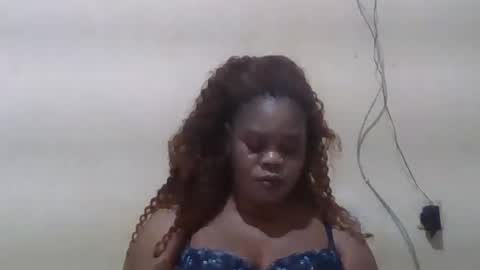 Snapshot of sexydove2 chatting on 06/24/26, 06:07 EMILY online show from 06/24/26, 06:07