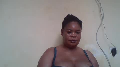 Snapshot of sexydove2 chatting on 07/01/26, 07:21 EMILY online show from 07/01/26, 07:21