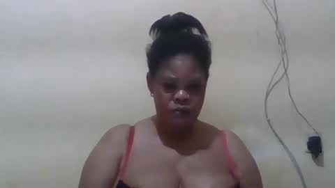 Snapshot of sexydove2 chatting on 07/04/26, 03:24 EMILY online show from 07/04/26, 03:24