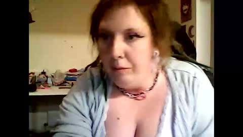 Snapshot of sexyemoprincess chatting on 10/01/25, 06:47 Wouldntyouliketoknow online show from 10/01/25, 06:47