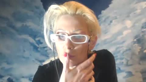 ENI pvt moan your name  WHEN I M NOT online you tell me in SNAPCHAT deal yes add me...  FREE TWITTER magiconline101...... online show from 01/10/25, 08:26