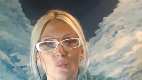 Snapshot of sexyeni chatting on 03/18/26, 10:35 ENI pvt moan your name WHEN I M NOT online you tell me in SNAPCHAT deal yes add me... FREE TWITTER magiconline101...... online show from 03/18/26, 10:35