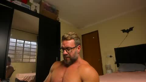 chris online show from 04/01/26, 04:37