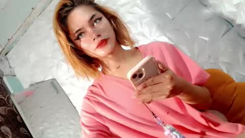 Snapshot of sexyhotbabe18 chatting on 10/19/25, 08:48 sexyhotbabe18 online show from 10/19/25, 08:48