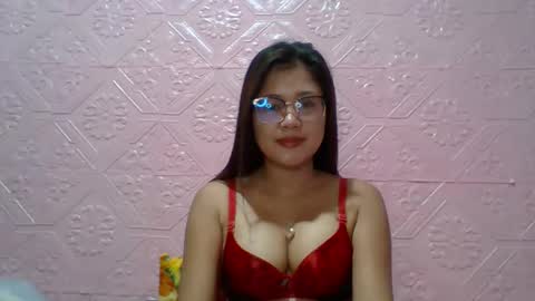 sexyjessa20 online show from 10/28/25, 02:37