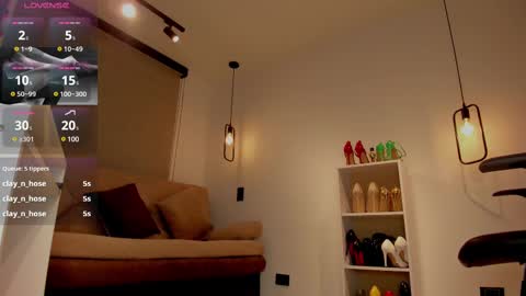 katalina larson online show from 02/18/25, 06:48