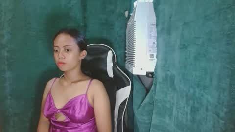 Snapshot of sexykimmy05 chatting on 05/20/26, 02:40 sexykimmy05 online show from 05/20/26, 02:40
