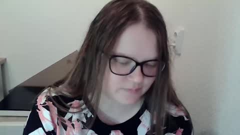 Snapshot of sexykitty_2 chatting on 12/05/24, 02:11 Kate online show from 12/05/24, 02:11