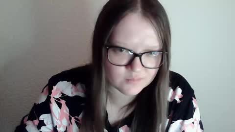 Snapshot of sexykitty_2 chatting on 12/13/24, 07:32 Kate online show from 12/13/24, 07:32