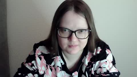 Snapshot of sexykitty_2 chatting on 12/30/24, 09:29 Kate online show from 12/30/24, 09:29