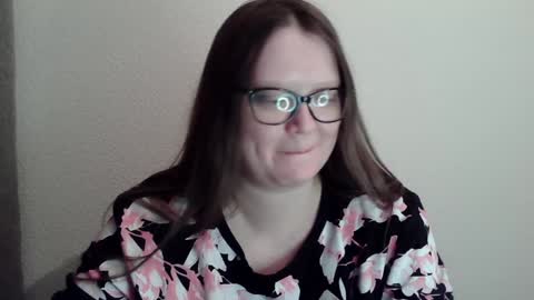 Snapshot of sexykitty_2 chatting on 12/31/24, 12:32 Kate online show from 12/31/24, 12:32