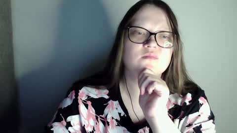 Snapshot of sexykitty_2 chatting on 01/13/25, 05:12 Kate online show from 01/13/25, 05:12