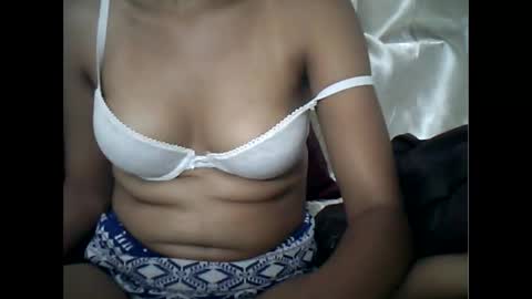 Snapshot of sexylarra12 chatting on 01/04/25, 06:09 sexylarra12 online show from 01/04/25, 06:09