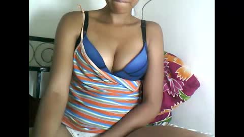 Snapshot of sexylarra12 chatting on 01/17/25, 02:50 sexylarra12 online show from 01/17/25, 02:50