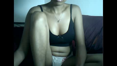 Snapshot of sexylarra12 chatting on 02/22/25, 03:47 sexylarra12 online show from 02/22/25, 03:47
