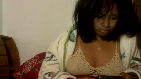 Snapshot of sexylarra12 chatting on 05/16/26, 02:19 sexylarra12 online show from 05/16/26, 02:19