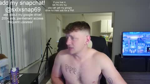 Snapshot of sexylax69 chatting on 09/20/25, 12:44 sexylax69 online show from 09/20/25, 12:44