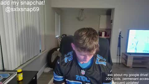 Snapshot of sexylax69 chatting on 10/06/25, 12:41 sexylax69 online show from 10/06/25, 12:41