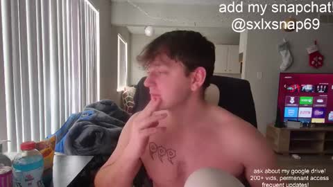 Snapshot of sexylax69 chatting on 01/19/26, 04:11 sexylax69 online show from 01/19/26, 04:11