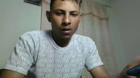 Snapshot of sexyleon69 chatting on 02/12/25, 04:44 Sexy leon online show from 02/12/25, 04:44