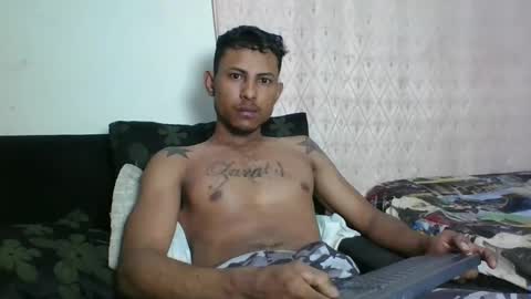 Snapshot of sexyleon69 chatting on 02/21/25, 10:59 Sexy leon online show from 02/21/25, 10:59